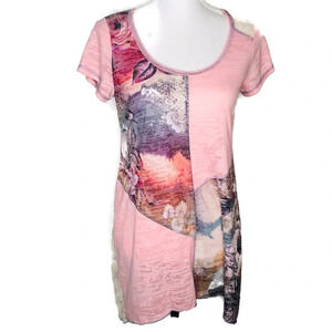 180 blouse block colors with lace.  Size small/Med